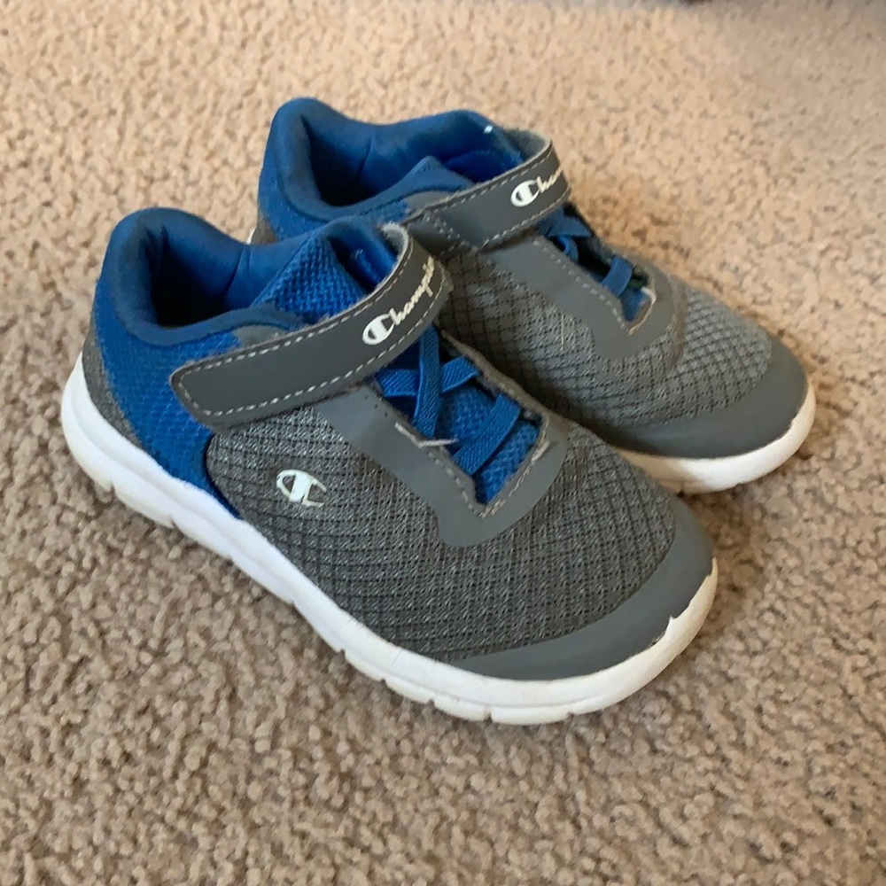 BOYS SIZE 9T - CHAMPION SNEAKERS.